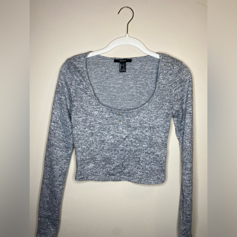 womens cropped long sleeve!